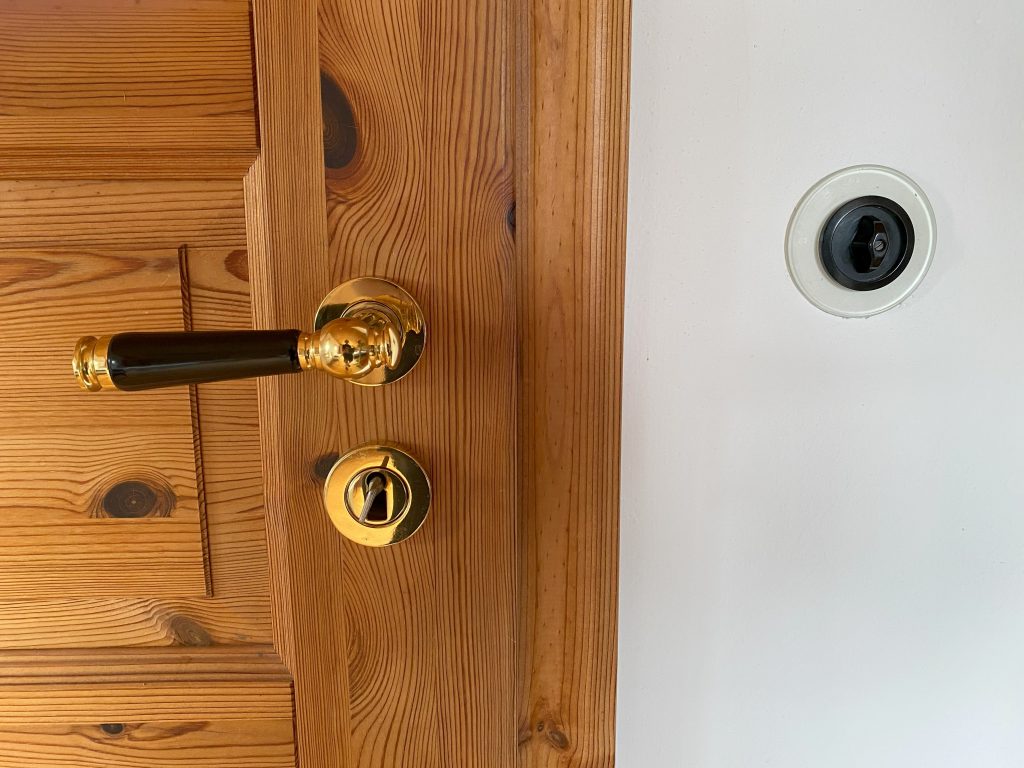 Türklinke Jatec, Lichtschalter Berka